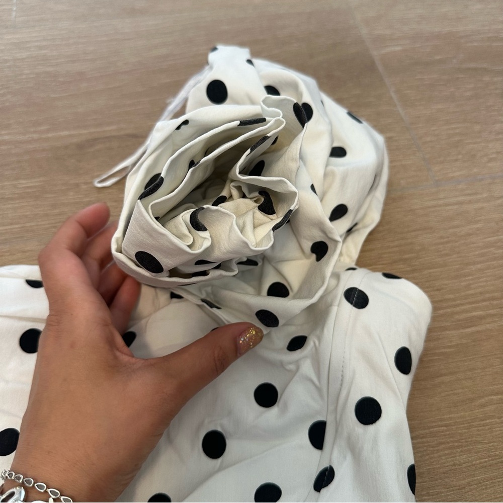 5 for $25 Zara White Polka Dot One shoulder rosette Crop Top - Picture 2 of 7